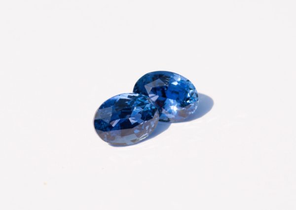 Sapphire Oval Pair 5.84ct - Image 4