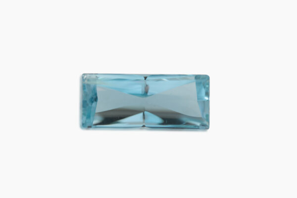 Aquamarine Baguette Buff Top 3.05ct - Image 3