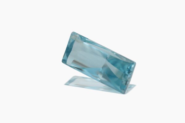 Aquamarine Baguette Buff Top 3.05ct - Image 2