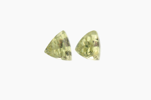 Chrysoberyl Trillion Pair 1.72ct - Image 2